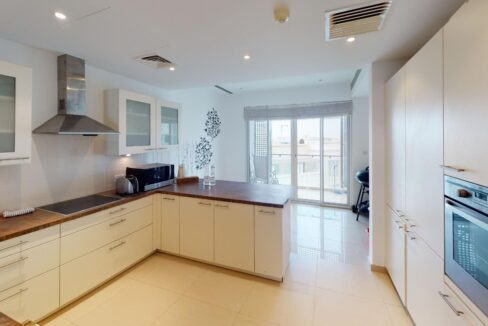 Al-Mouj-Almeria-North-3-Bedroom-Apartment-Kitchen