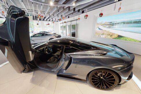 McLaren-Showroom-Oman-11202021_005251