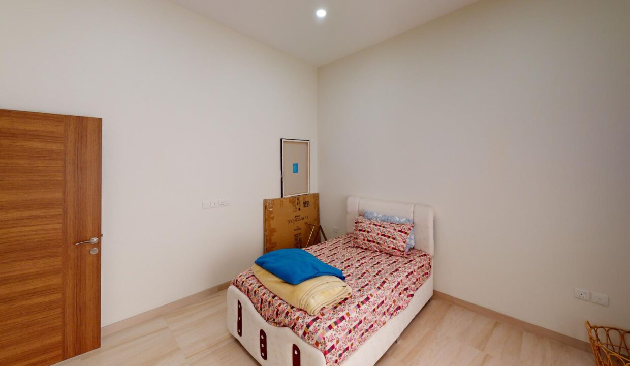 Sur-Al-Hadid-Complex-Mockup-Villa-Bedroom(9)